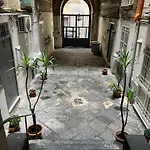 House 33 *
